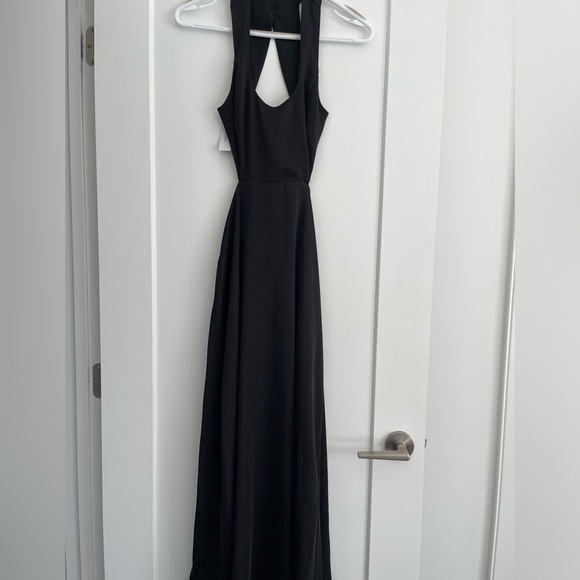 Peekaboo Maxi Dress - Picture 6 of 7